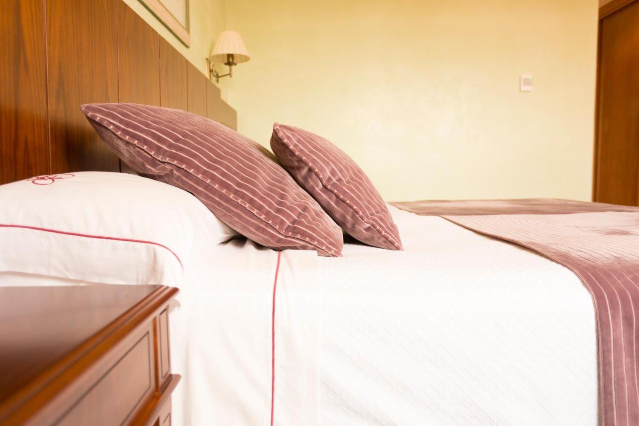 Hotel Torremilanos Аранда-де-Дуэро Экстерьер фото